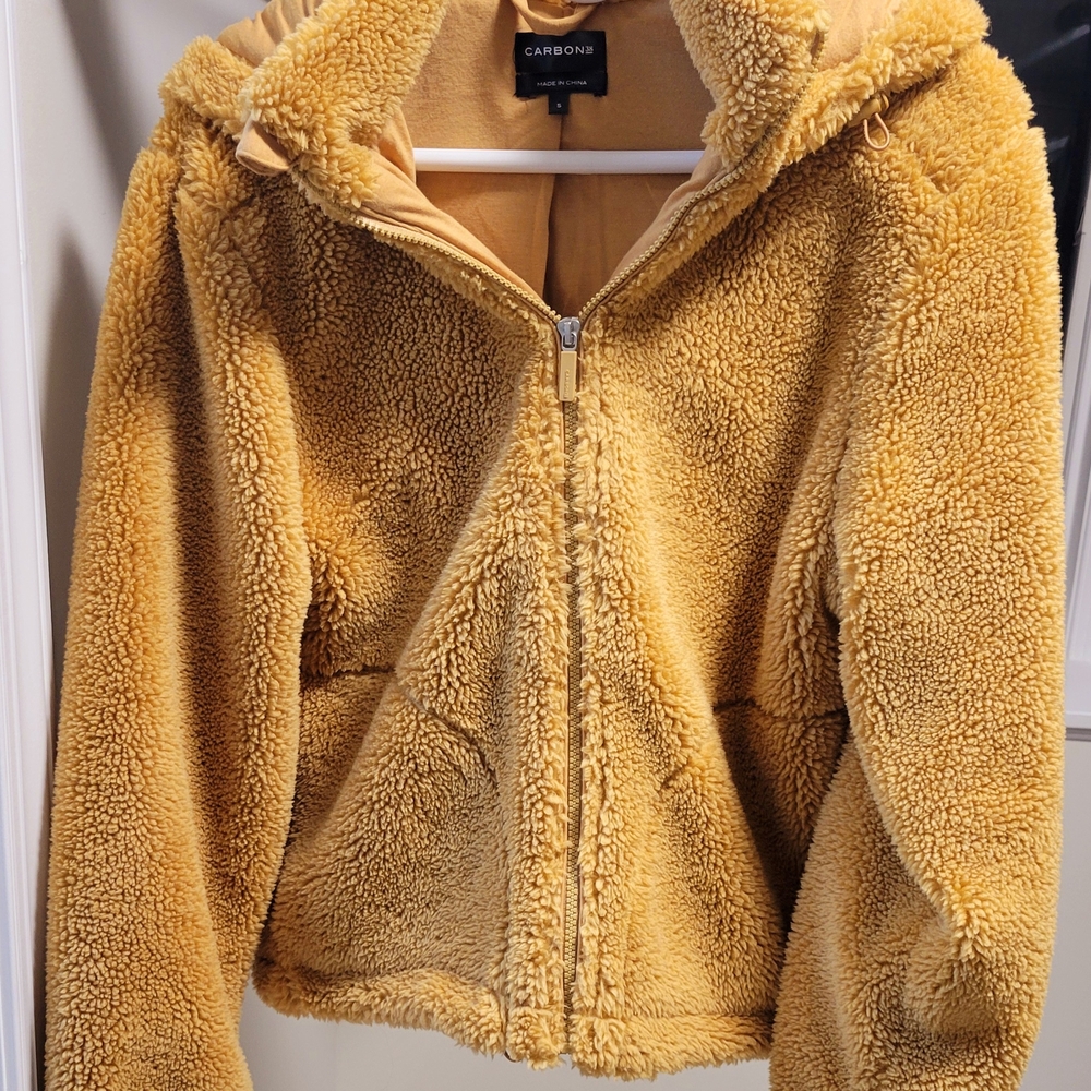 NWOT Carbon38 Tan Teddy Jacket with Hood and Full-Length Zipper Size S